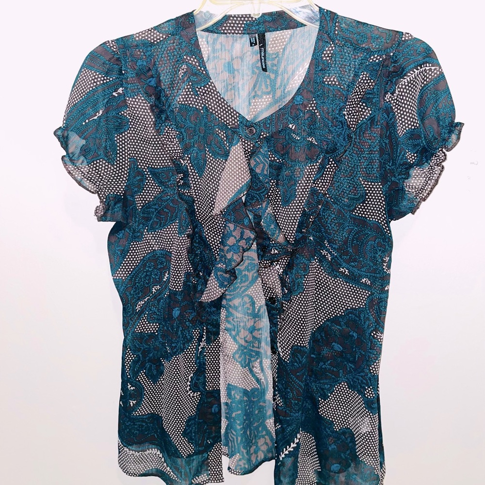 Womens short sleeve Thin Maurice’s blouse size small